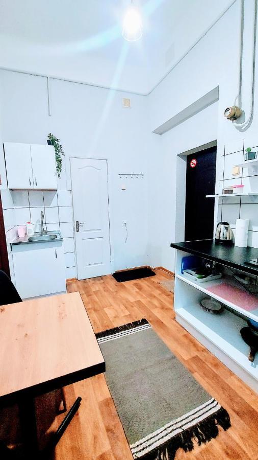 Medova Apartments Lviv Buitenkant foto