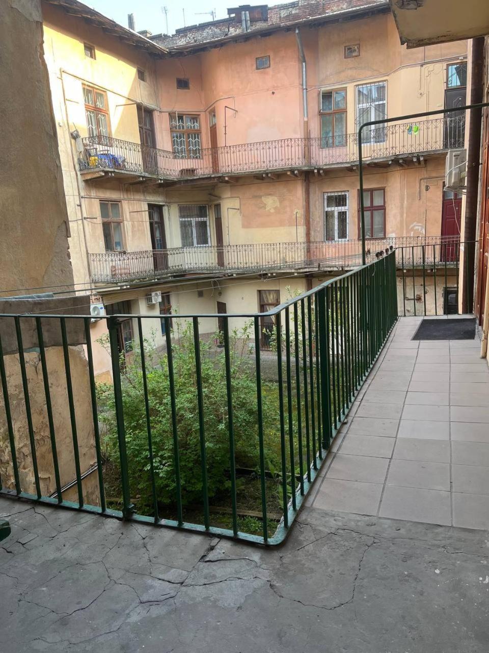Medova Apartments Lviv Buitenkant foto